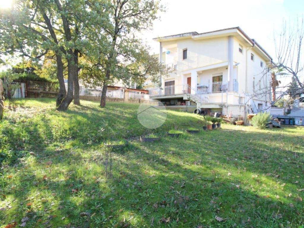 Villa a Montalto uffugo in Via Salerni, 59 - Foto 2