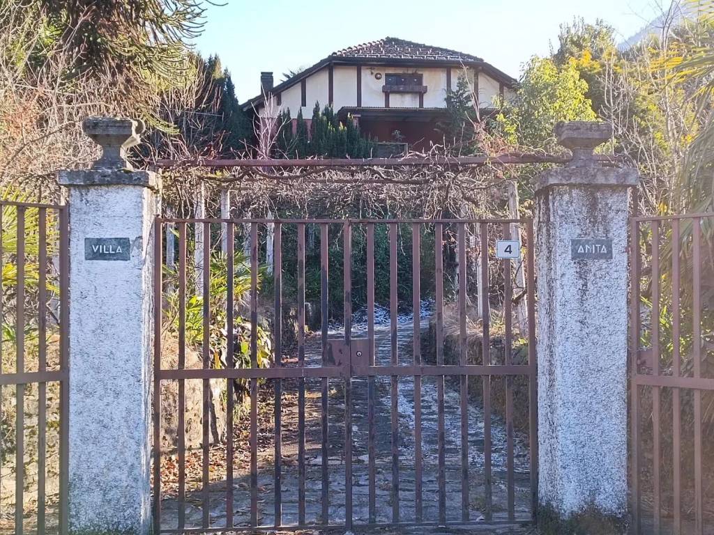 Villa a Castelveccana in Via Alla Campagna, 4 - Foto 2