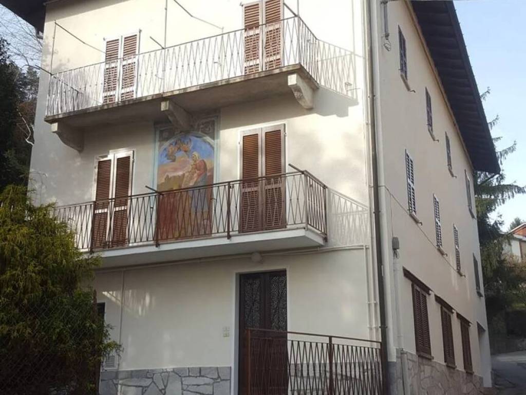 Appartamento a Luino in Via Bonga, 9 - Foto 2