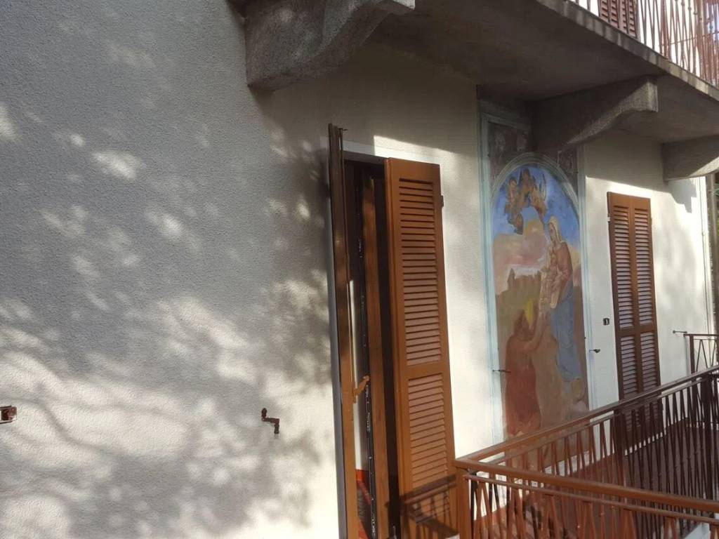 Appartamento a Luino in Via Bonga, 9 - Foto 5