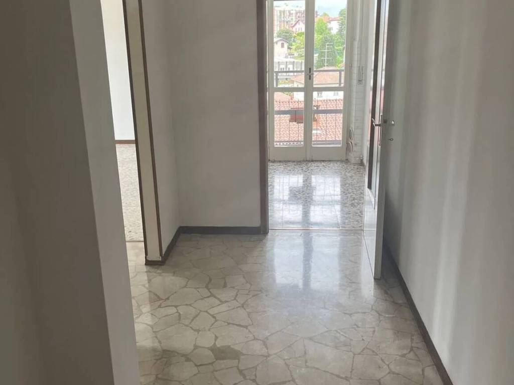 Appartamento a Varese in Via Francesco Guicciardini, 79 - Foto 3