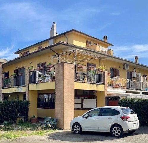 Appartamento a Terni in Via Vincenzo Bellini - Foto 3