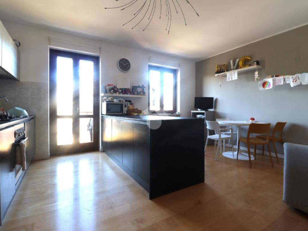 Appartamento a Porto mantovano in Via Gramsci, 1 - Foto 2