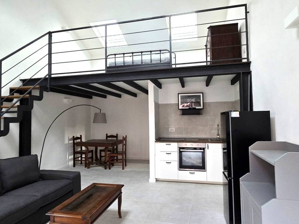 Appartamento a Angera in Via Mario Greppi - Foto 5