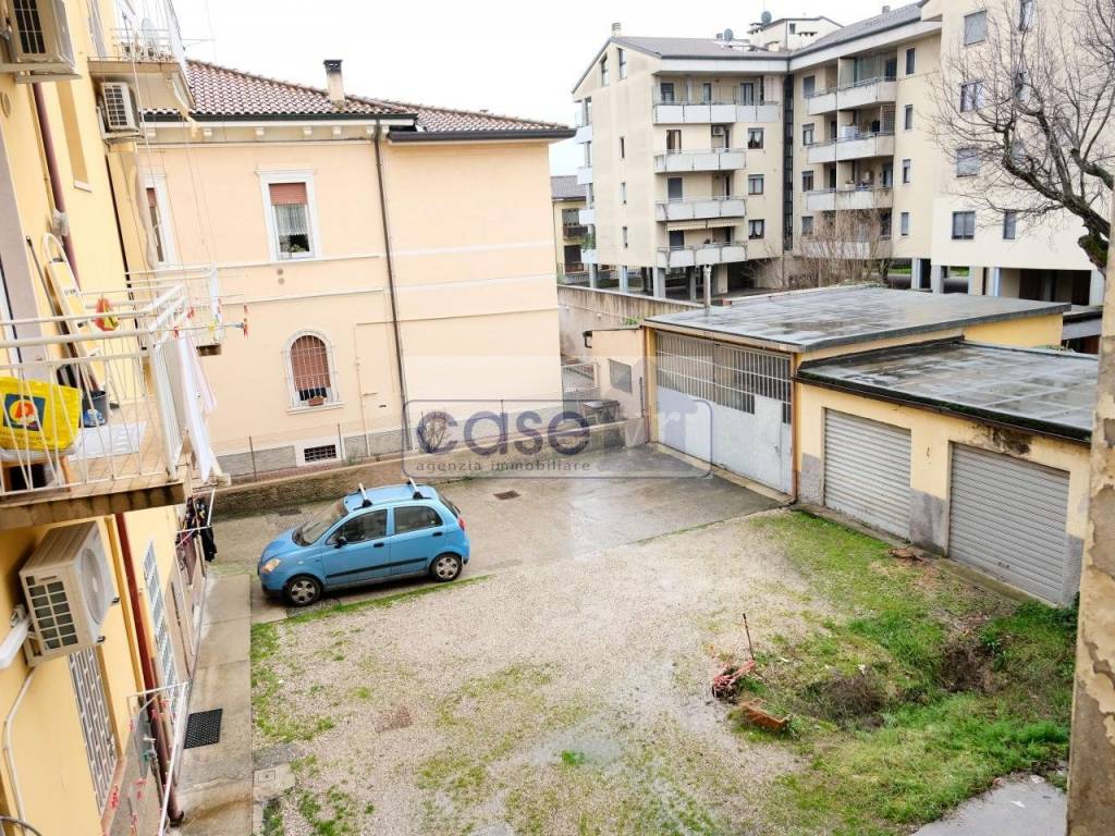 Appartamento a Verona in Via Pier Fortunato Calvi, 29 - Foto 5