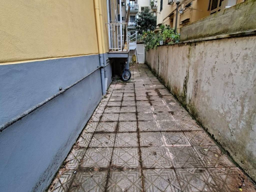 Appartamento a Napoli in Via Edoardo Dalbono - Foto 3