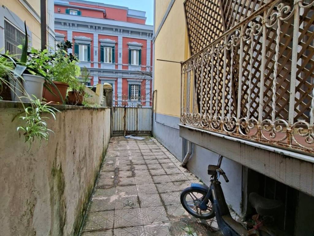 Appartamento a Napoli in Via Edoardo Dalbono - Foto 4