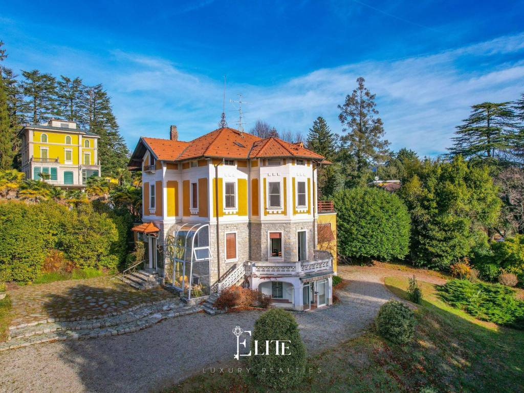 Villa a Varese in Via Benvenuto Cellini, 39 - Foto 2