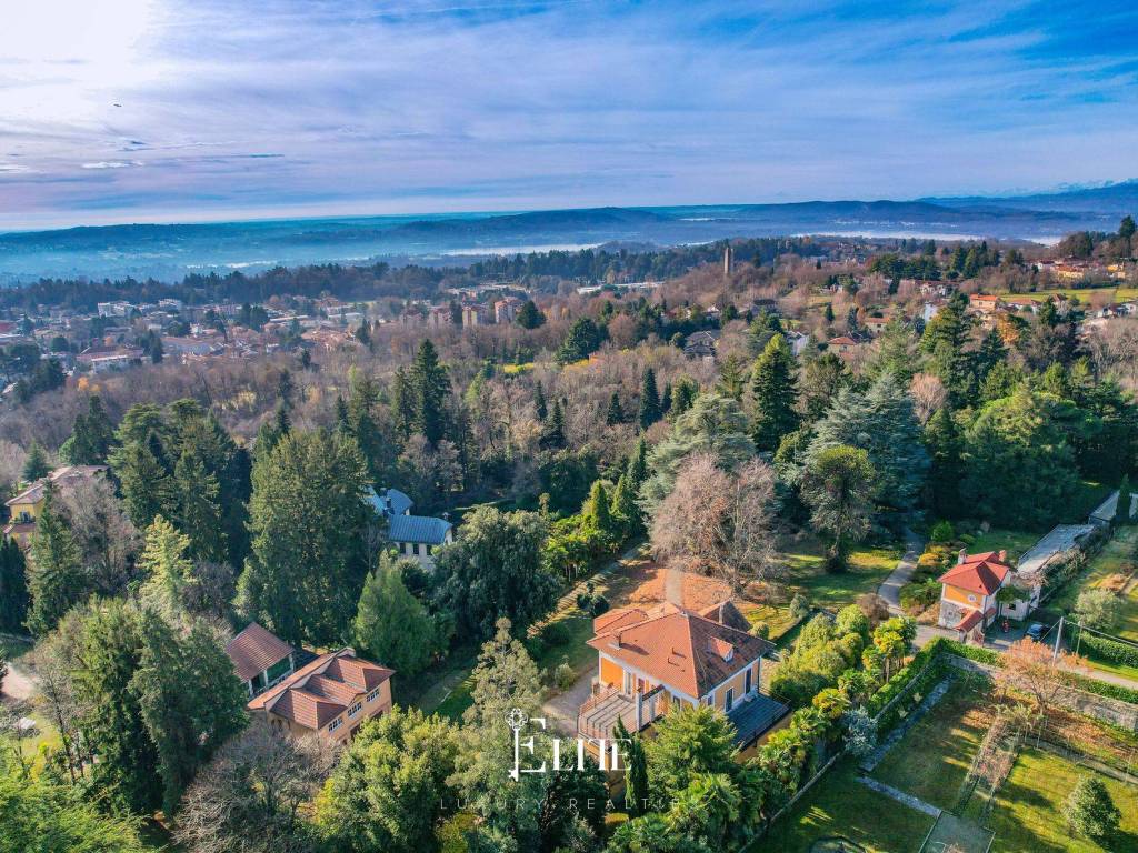 Villa a Varese in Via Benvenuto Cellini, 39 - Foto 4