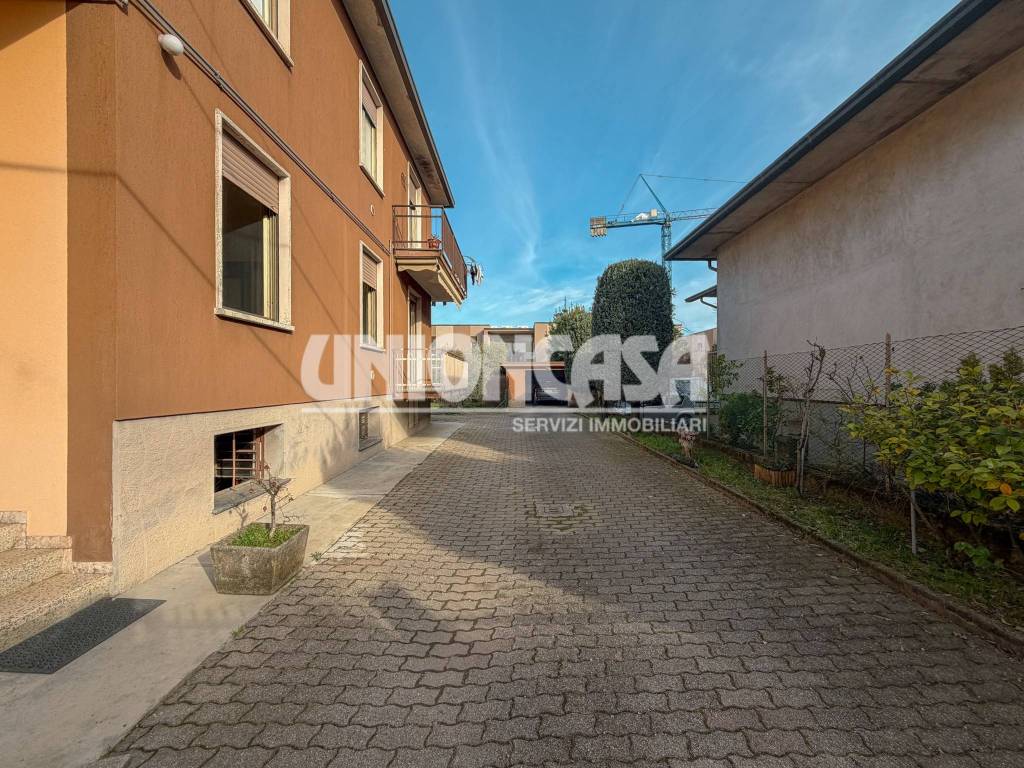 Villa a Rovellasca in Via Carso - Foto 2