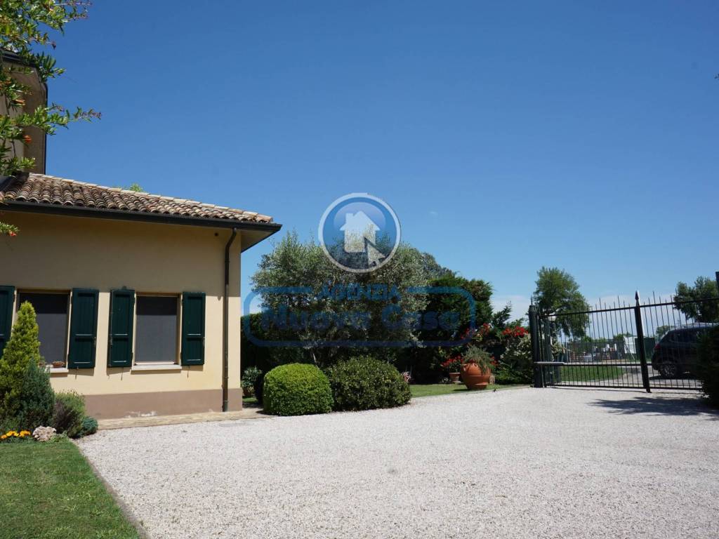 Villa a Ravenna in Via Faentina, 245 - Foto 2