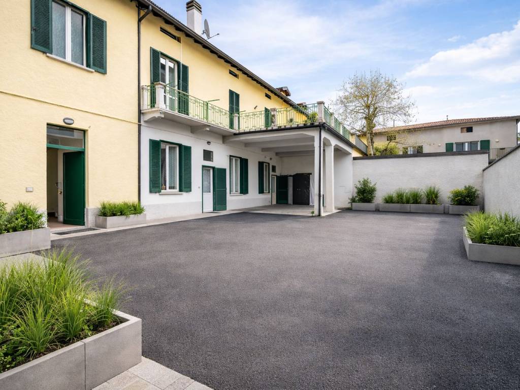 Villa a Lecco in Corso Giacomo Matteotti, 88 - Foto 2