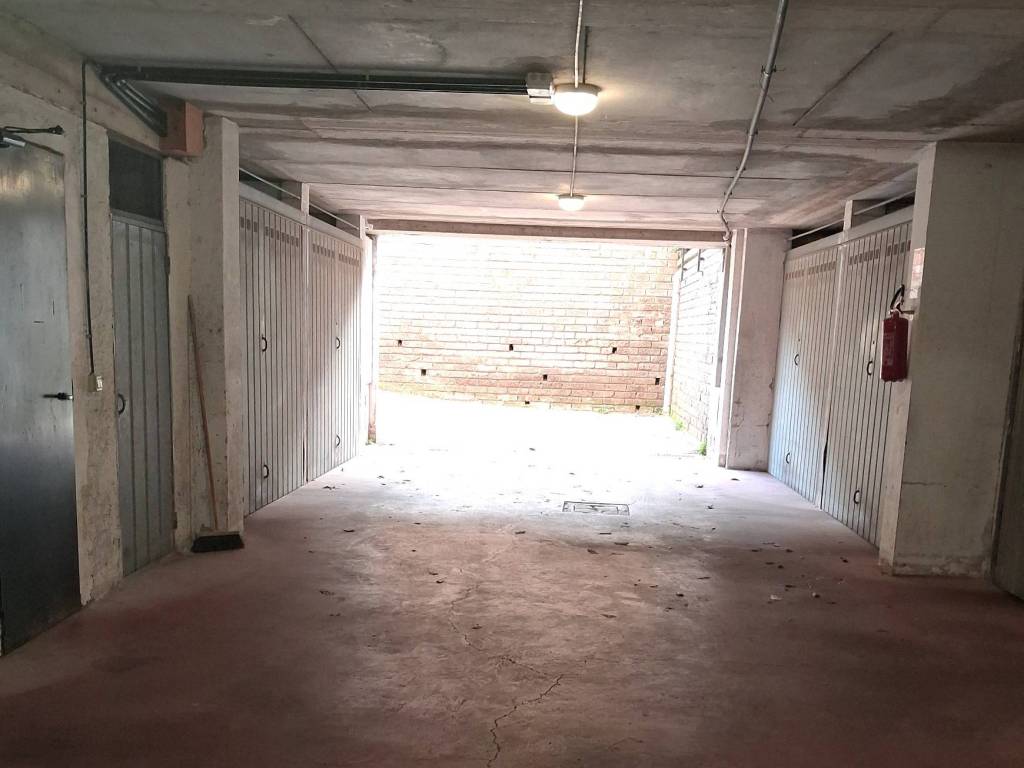 Box / garage a Genzano di roma in Via Giuseppe Pellegrino - Foto 3
