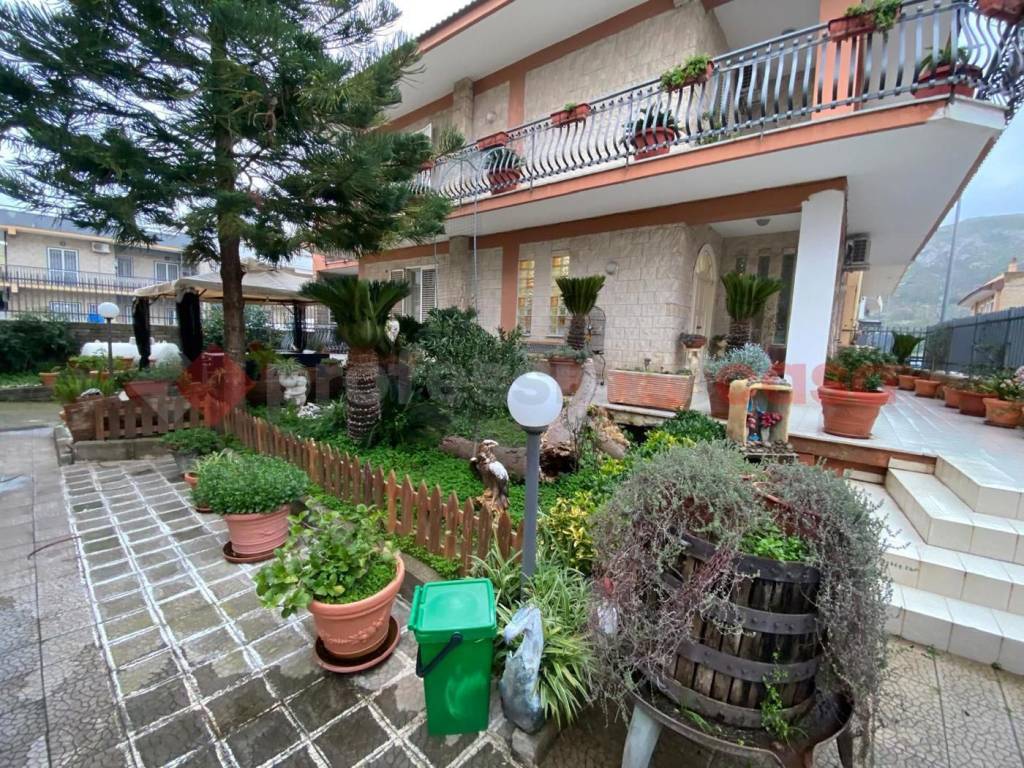 Villa a Mondragone in via avellino , snc - Foto 2