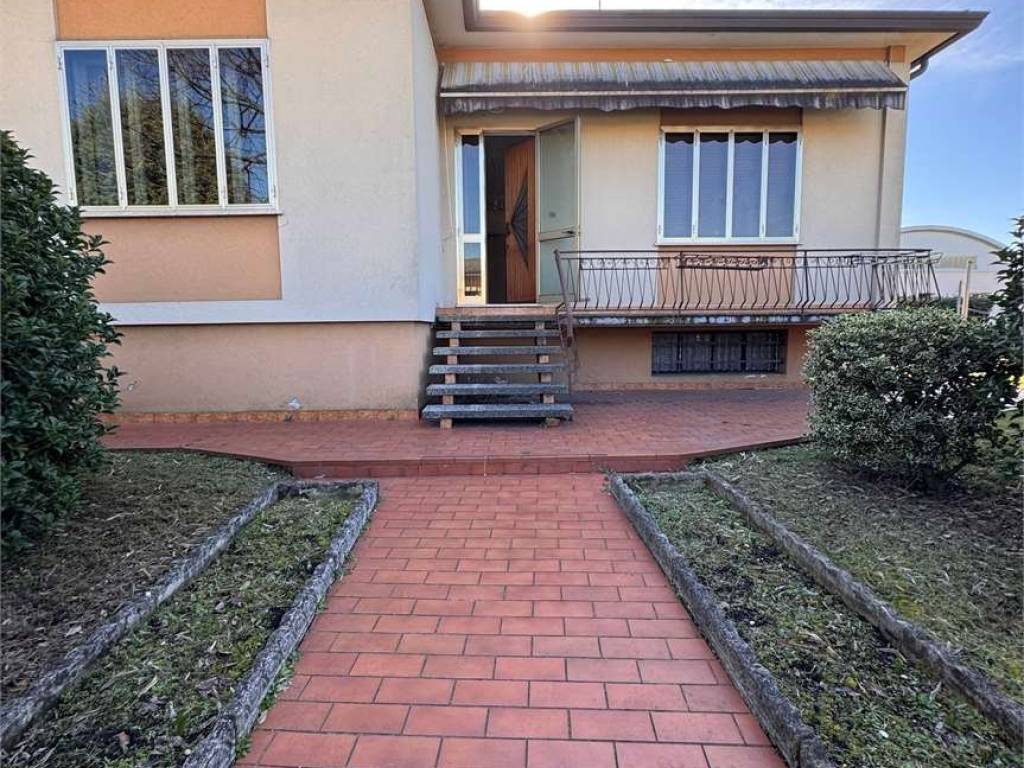 Casa indipendente a San vendemiano in Via Italia, 113 - Foto 3