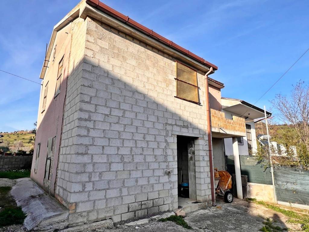 Rustico / casale a Città sant'angelo in Strada Gaglierano, 49 - Foto 3