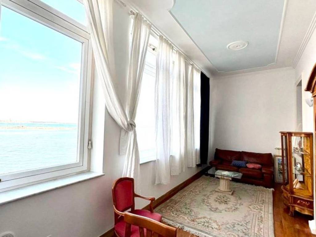 Appartamento a Anzio in Via Porto Innocenziano - Foto 2