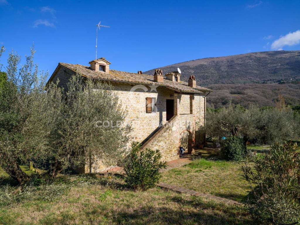 Rustico / casale a Perugia in Strada Colle Umberto, Ponte Nese, 54 - Foto 2