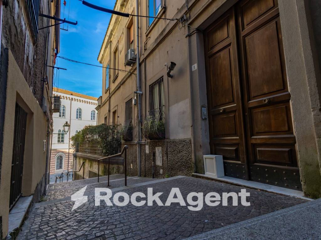 Appartamento a Catanzaro in Salita Ii Del Rosario, 1 - Foto 2