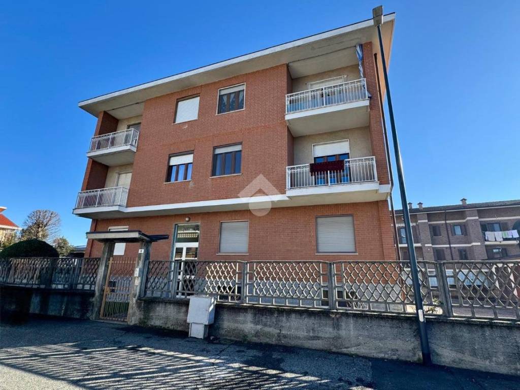 Appartamento a Leinì in Via General Perotti, 6 - Foto 2