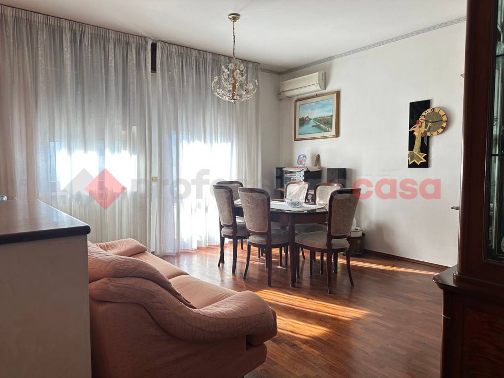 Appartamento a Legnago in Via G. Matteotti, 32 - Foto 2