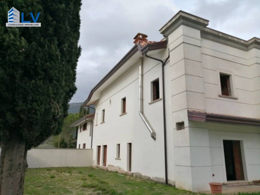 Villa a Castrocielo in Via Capodacqua - Foto 3