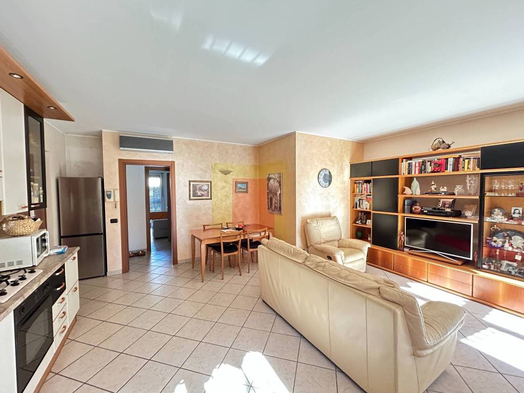 Appartamento a Gorgonzola in Via Enrico Mattei, 64 - Foto 2