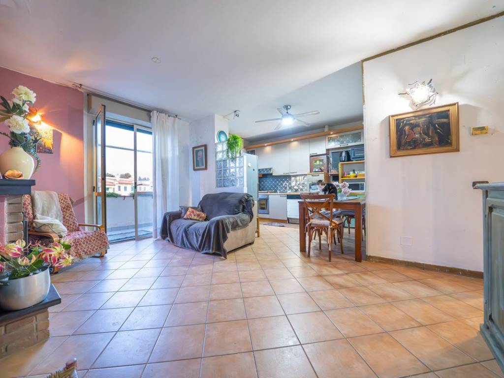 Appartamento a Rosignano marittimo in Via Sergio Tofano - Foto 2