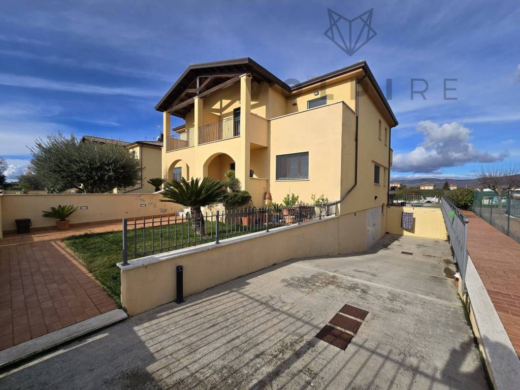 Villa a Assisi in Via Alcide Checconi, 1 - Foto 3