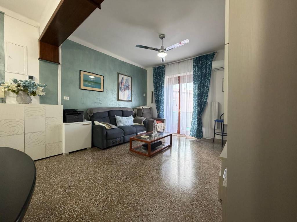 Appartamento a Taranto in Via Lago d'Iseo - Foto 2
