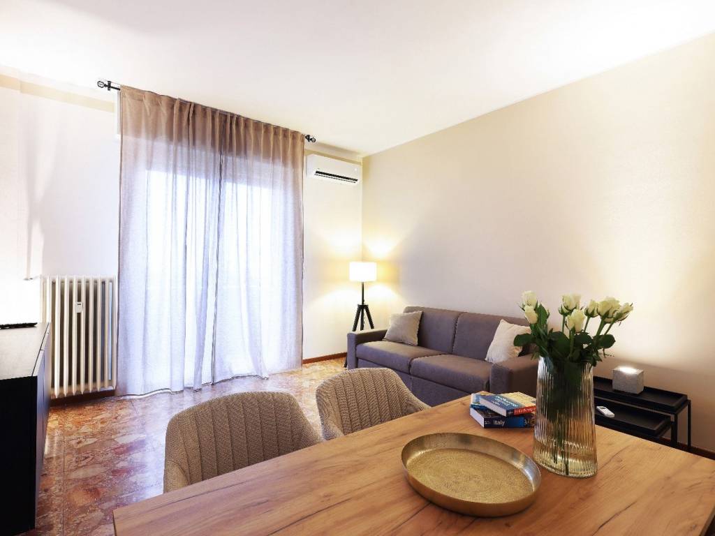 Appartamento a Modena in Via Emilia Est - Foto 2