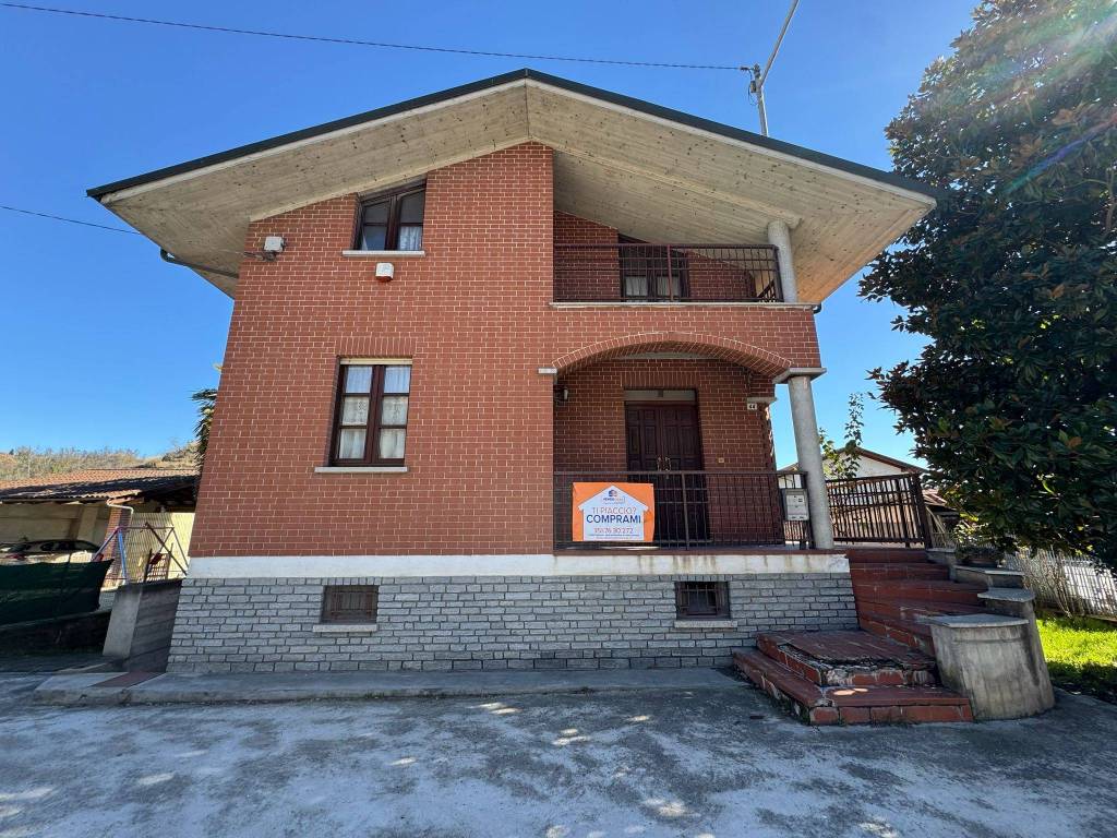 Villa a Vezza d'alba in Via Torino - Foto 2