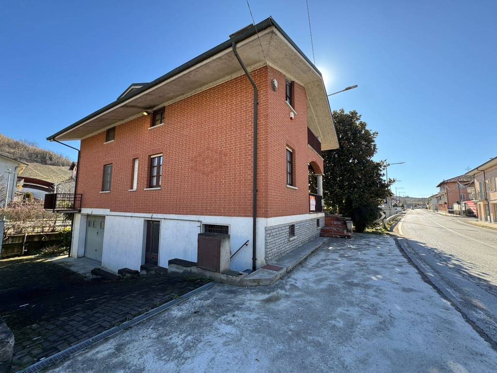 Villa a Vezza d'alba in Via Torino - Foto 4