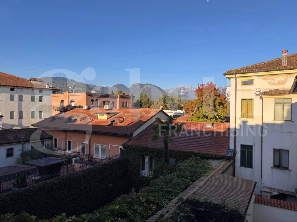 Appartamento a Schio in Via Pasini, 10 - Foto 2