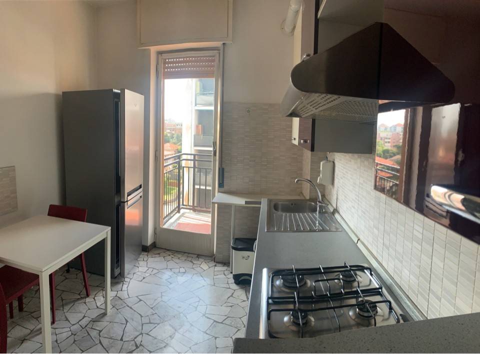 Appartamento a Cinisello balsamo in Via 25 Aprile - Foto 3