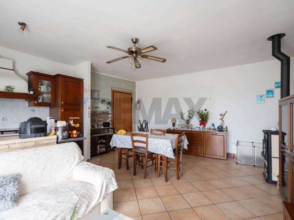 Appartamento a Monte san vito in Via la croce, 41 - Foto 2