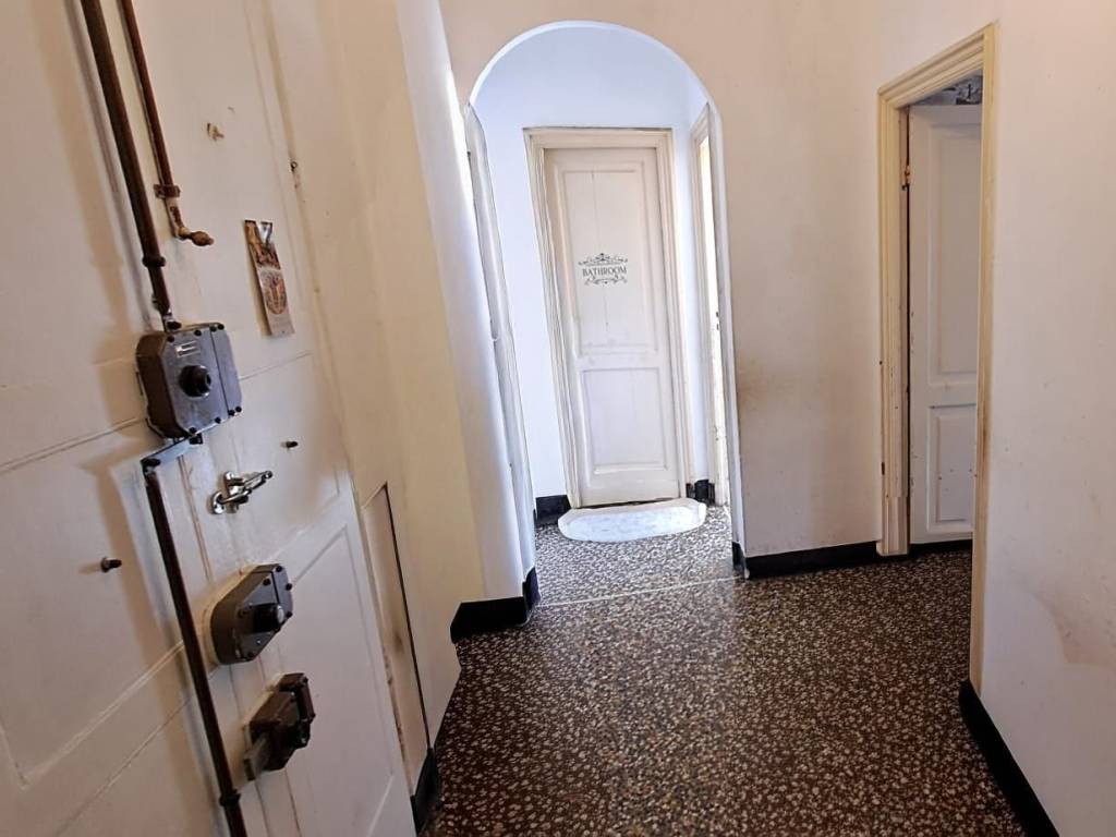 Appartamento a Genova in Via Faliero Vezzani - Foto 5