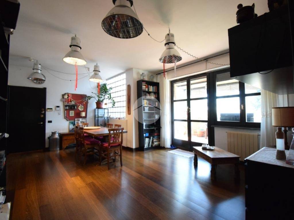 Appartamento a Agrate brianza in Via Dante Alighieri - Foto 2