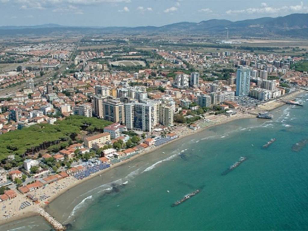 Appartamento a Follonica in Via Serri - Foto 2