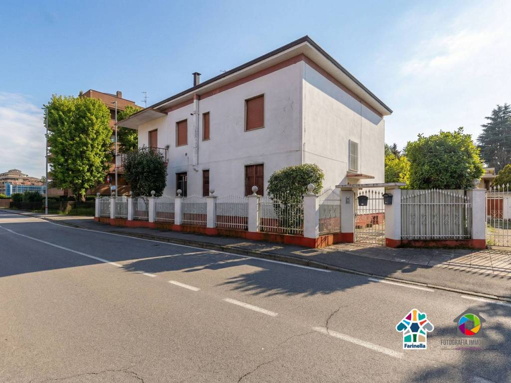 Villa a Vedano al lambro in Via Europa, 29 - Foto 3