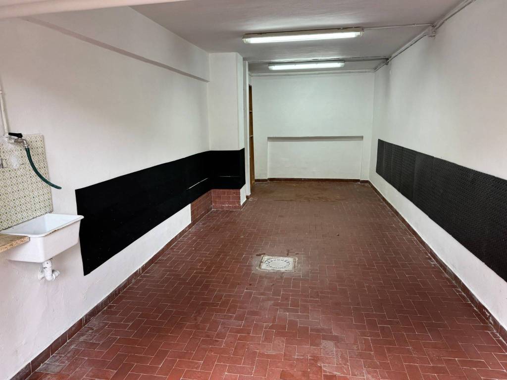 Box / garage a Napoli in Via Francesco Cilea, 276 - Foto 5