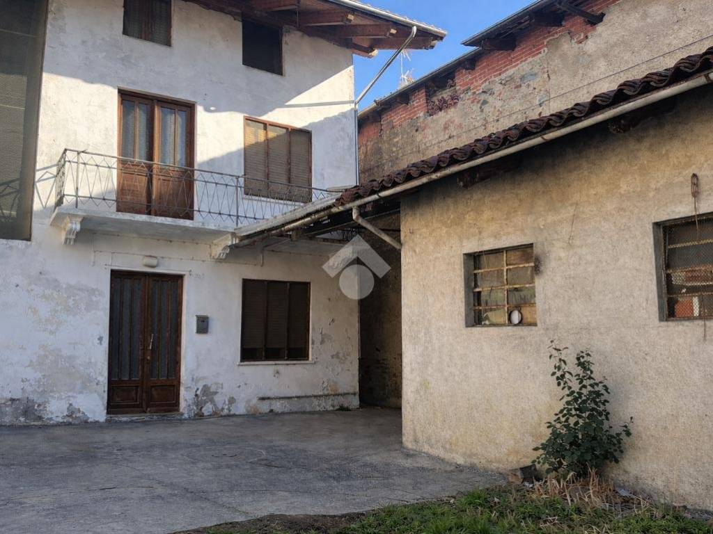 Casa indipendente a Alice castello in Via Roma - Foto 2