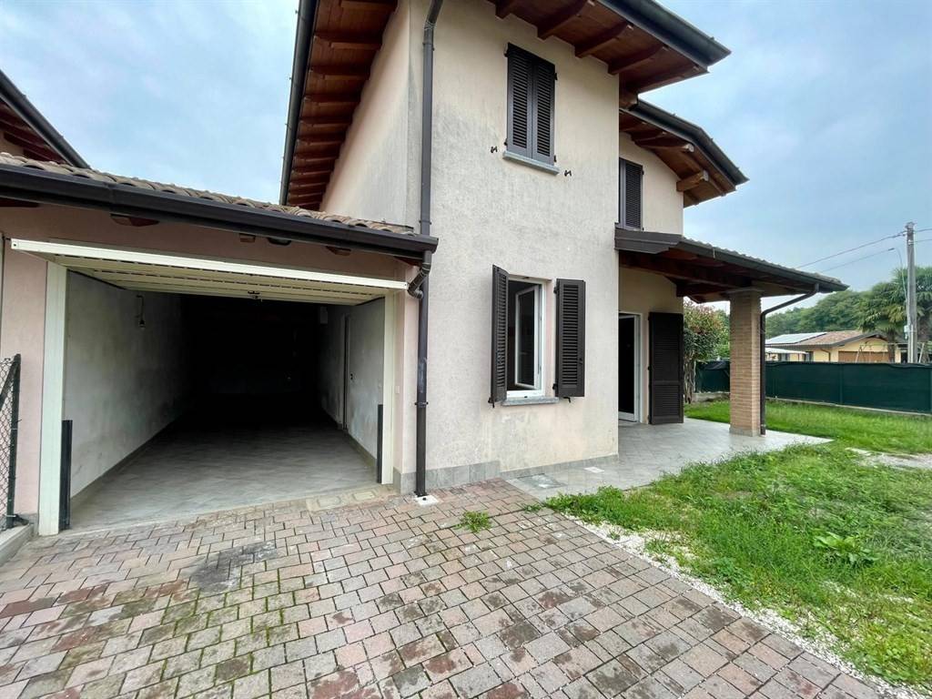 Villa a Vergiate in Via Varese - Foto 2