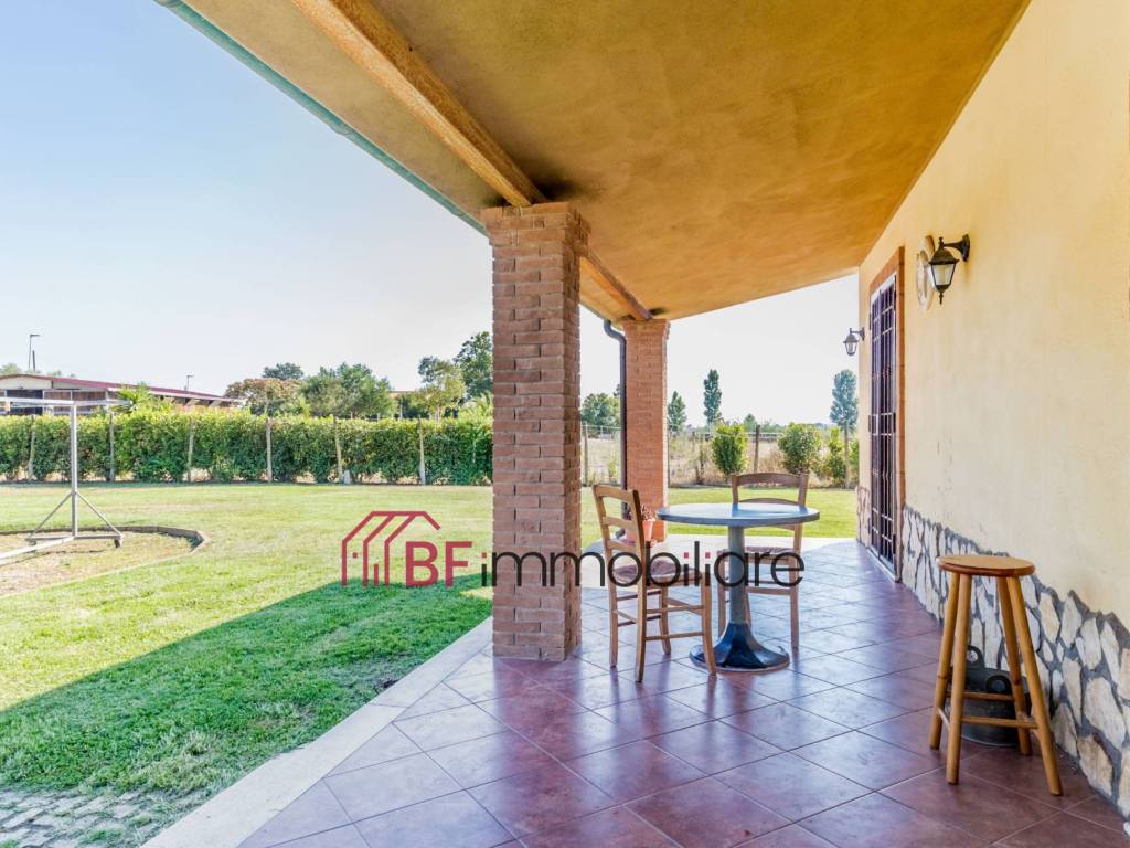 Villa a Pomezia in Via della Castagnetta - Foto 5