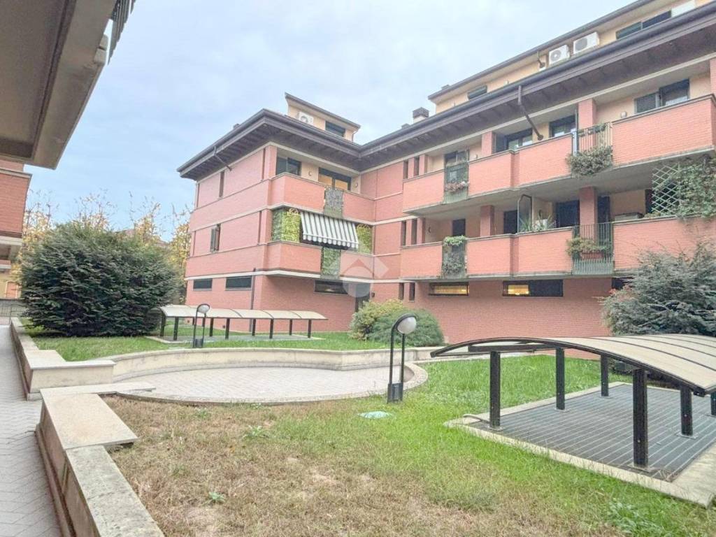 Appartamento a Rho in Via Bruno Buozzi, 7 - Foto 2