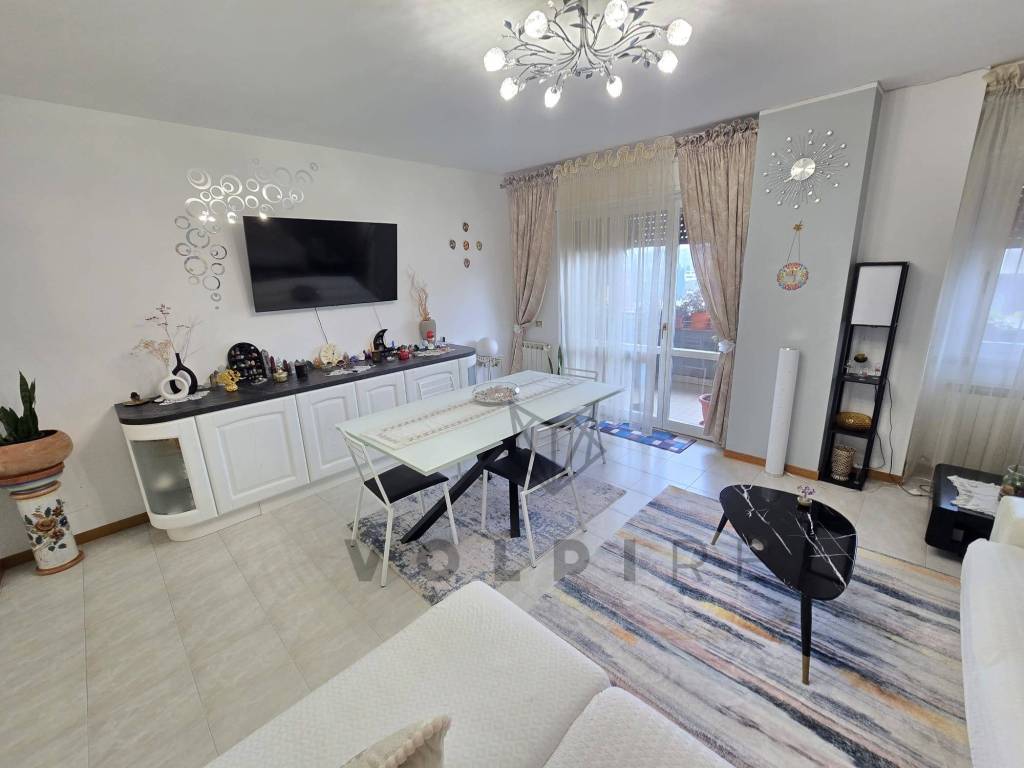 Attico / mansarda a Perugia in Via Luigi Catanelli, 120 - Foto 4