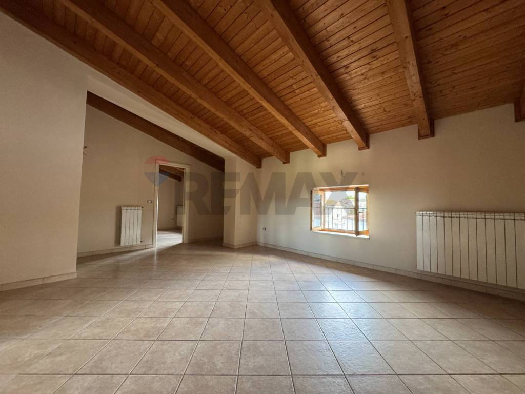 Appartamento a Pietramelara in Via della Libertà - Foto 3