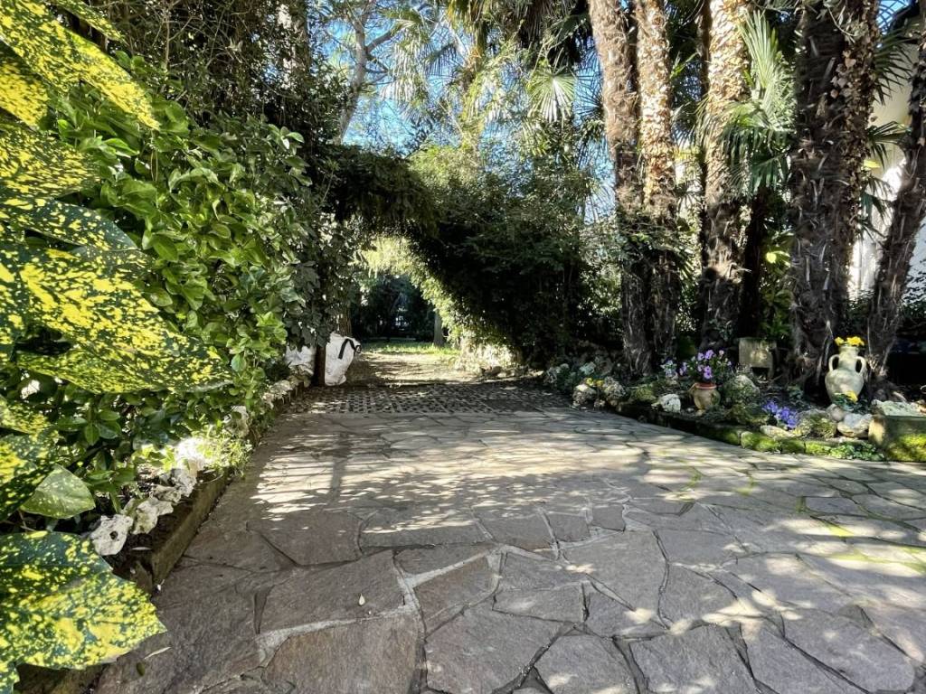 Villa a Romano di lombardia in Viale Montecatini - Foto 4