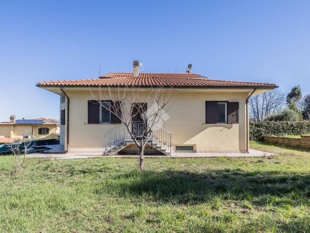 Villa a Bassano romano in Via grotte ciapperi, 14 - Foto 2