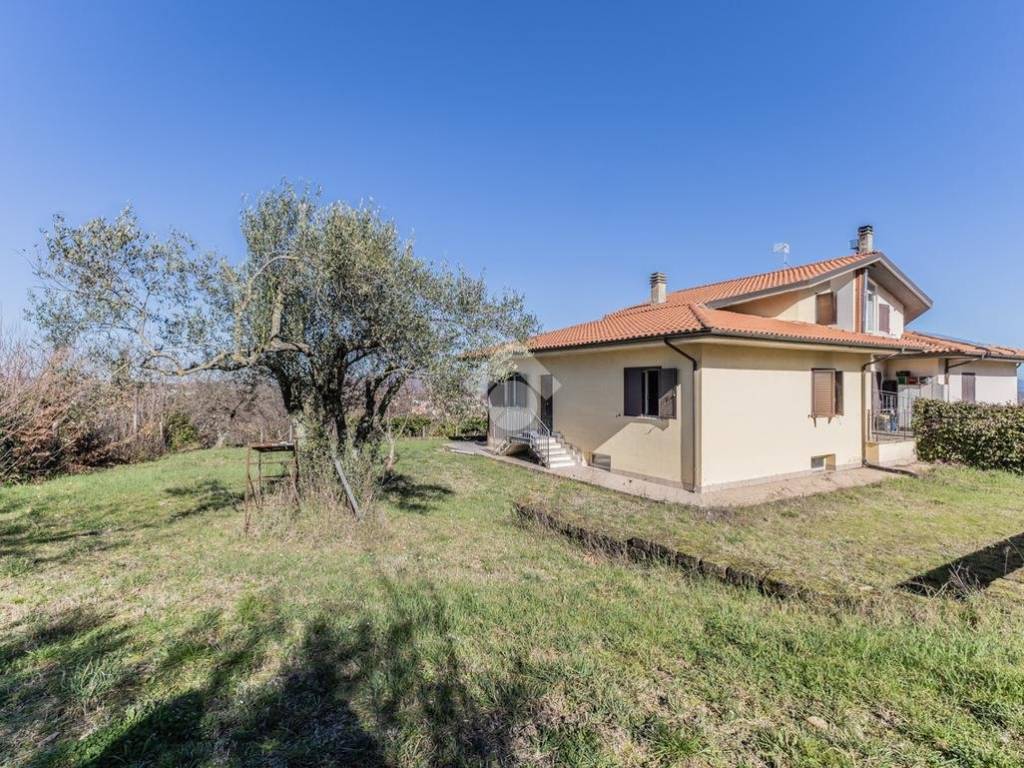 Villa a Bassano romano in Via grotte ciapperi, 14 - Foto 3